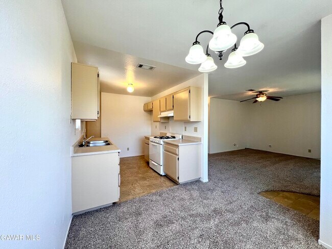 Building Photo - 6816 Hemp Ct