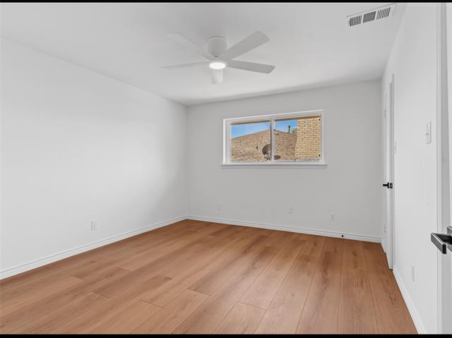 Building Photo - 7605 Meadow Oaks Dr