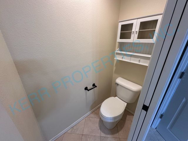 Building Photo - 4287 NE 1st St