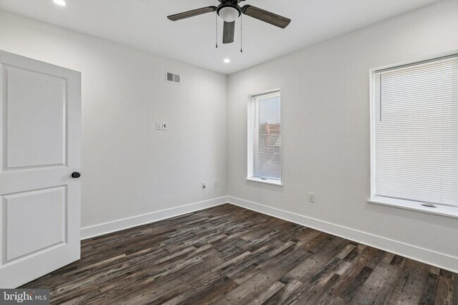 Building Photo - 3156 Almond St