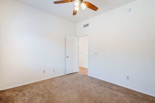 Building Photo - Pending/ Rented - Charming 3-bedroom, 2-ba...