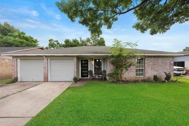 Building Photo - 1350 Holbech Ln