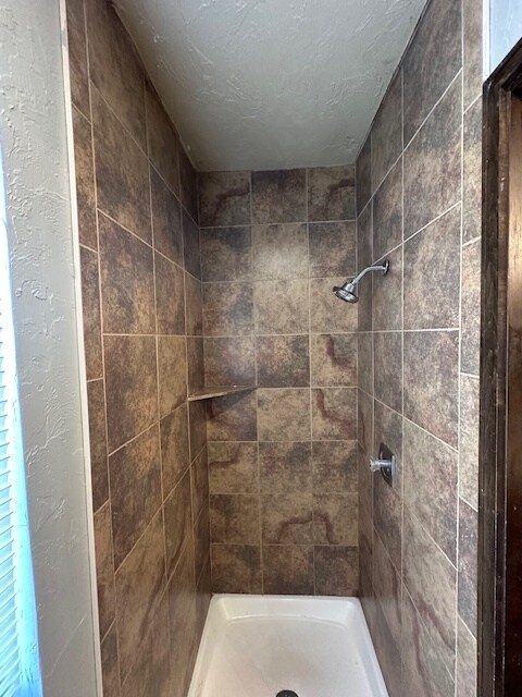 Building Photo - 6816 Bear Canyon Dr