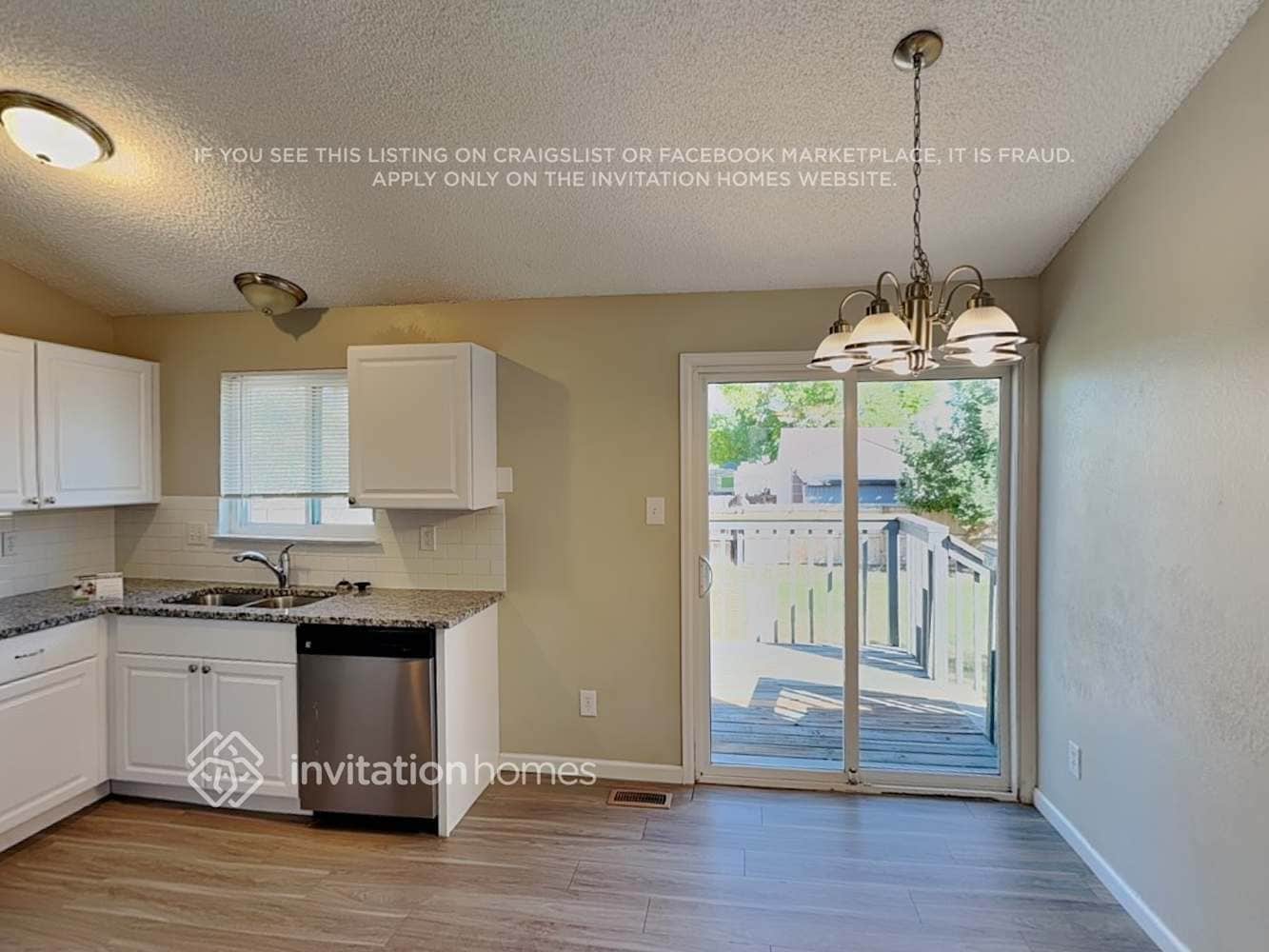 Building Photo - 12142 Bellaire Pl