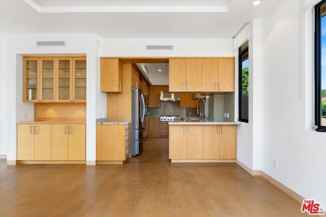 Building Photo - 2301 10th St