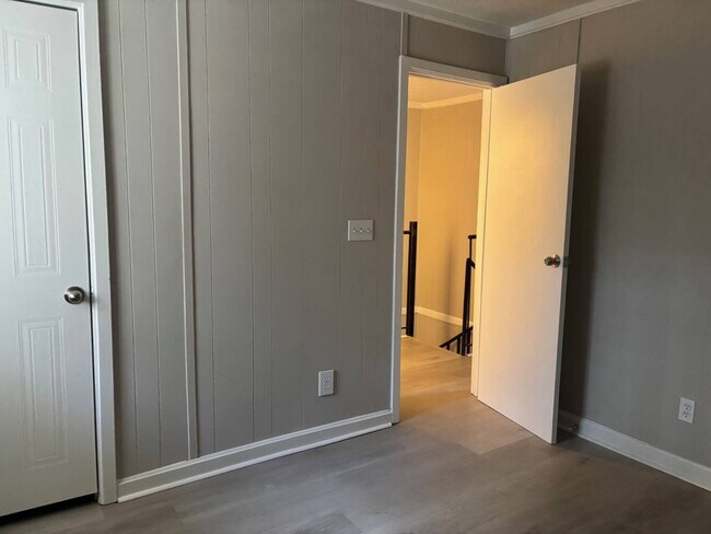 Building Photo - 328 Carter Rd