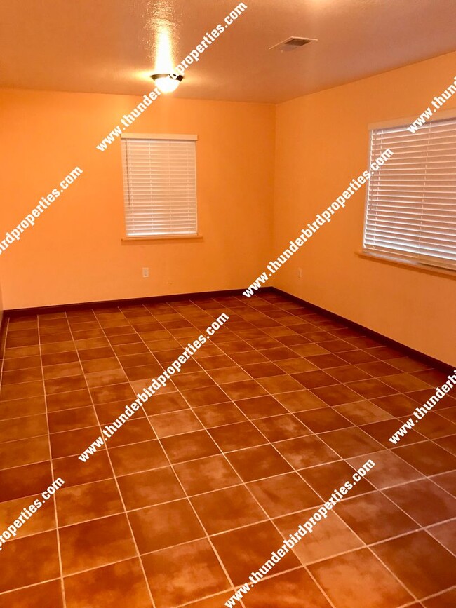 Building Photo - 1315 San Mateo