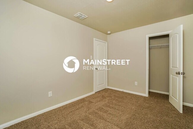 Building Photo - 3 Bedroom Pet-Friendly Home in SAN ANTONIO, TX with Main Street Renewal