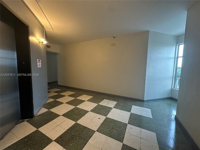 Building Photo - 7420 W 20th Ave