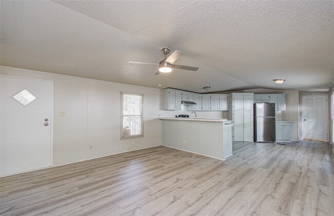 Building Photo - 13704 Lookout Ct