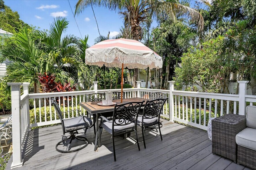 Building Photo - 235 10TH Ave