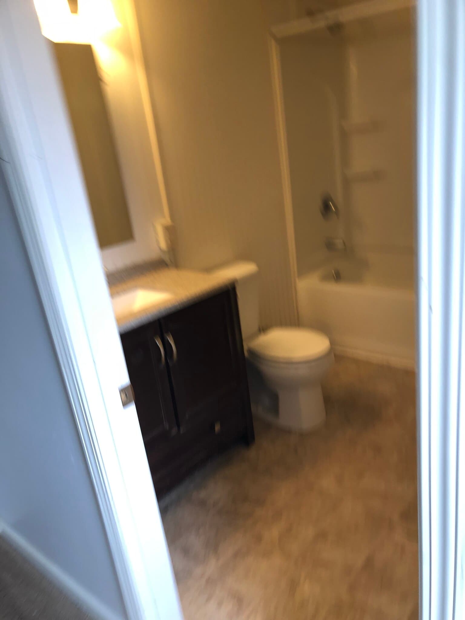 Building Photo - 632 S Anna Ave