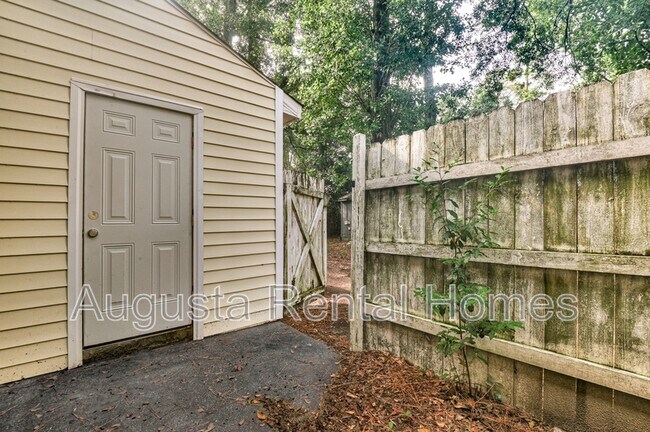 Building Photo - 137 Chalet North CT