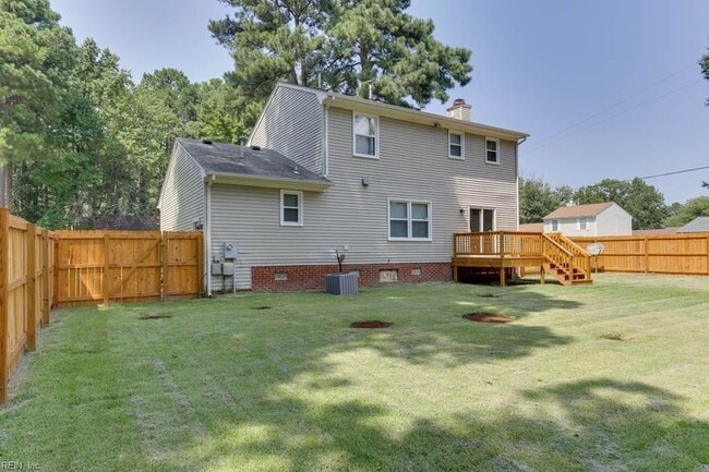 Building Photo - 3800 Sunset Point