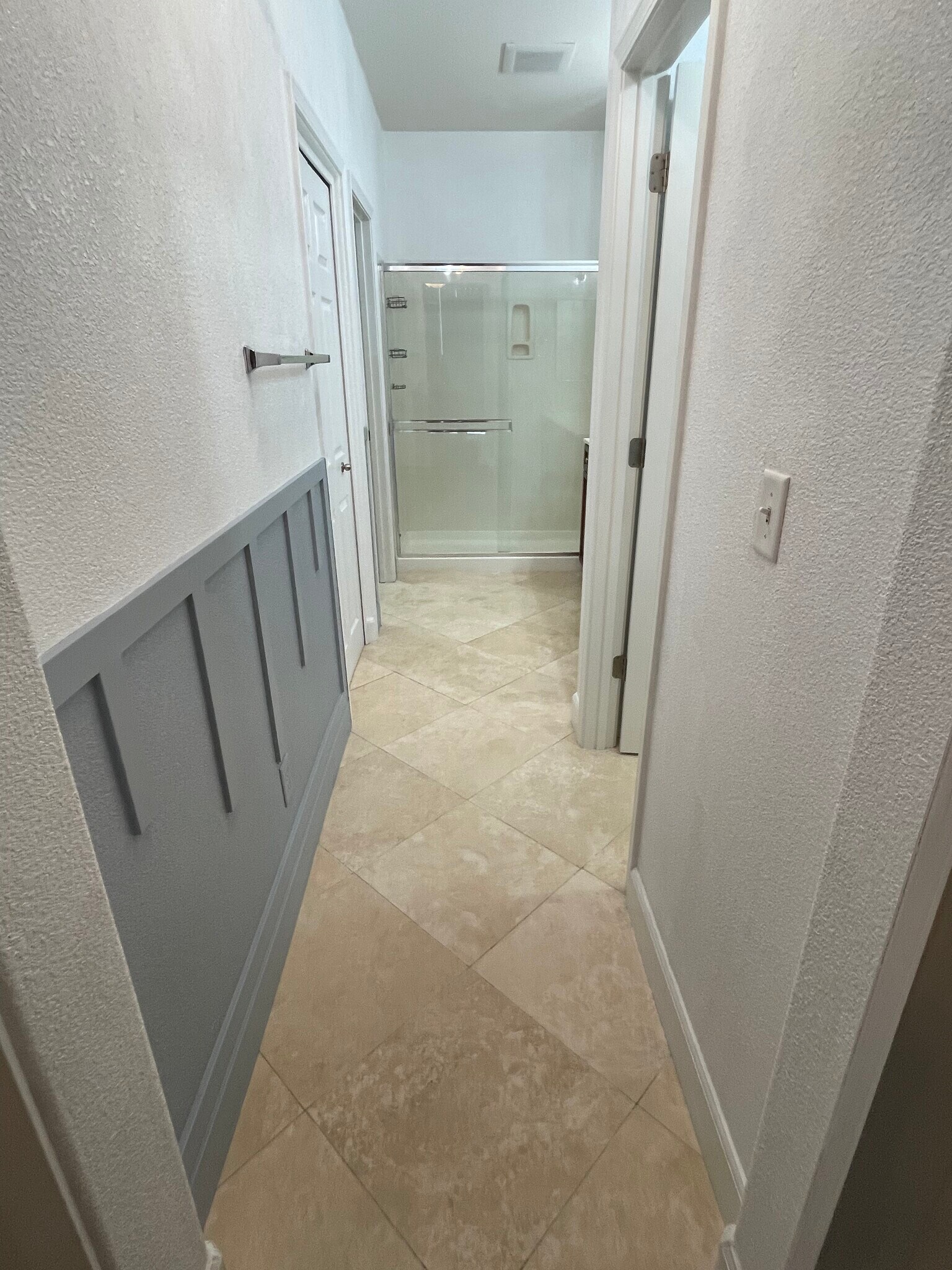 Master Bath entry - 1272 Figuero Way