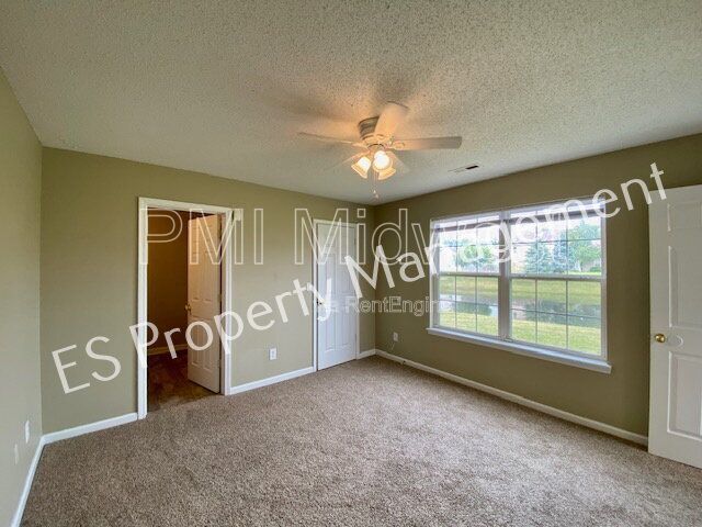 Building Photo - 5650 Loudon Dr
