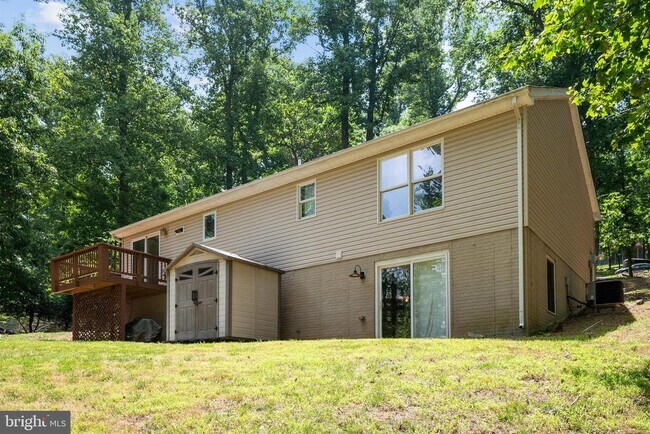 Building Photo - 131 Salt Lick Rd