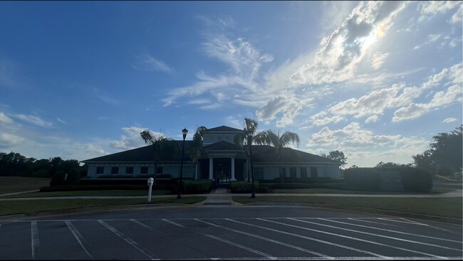 Building Photo - 13335 Crest Lake Dr