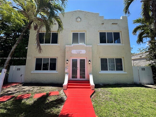 Building Photo - 1630 SW 10th St