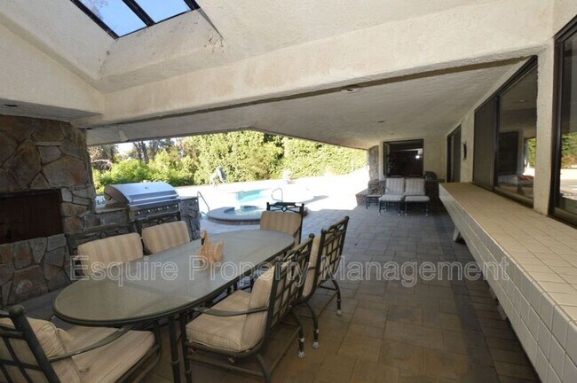 Building Photo - 31 Alviso Dr