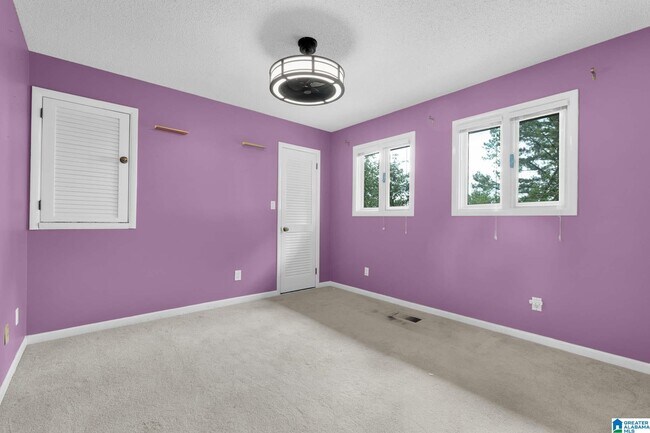 Building Photo - 373 Laredo Dr