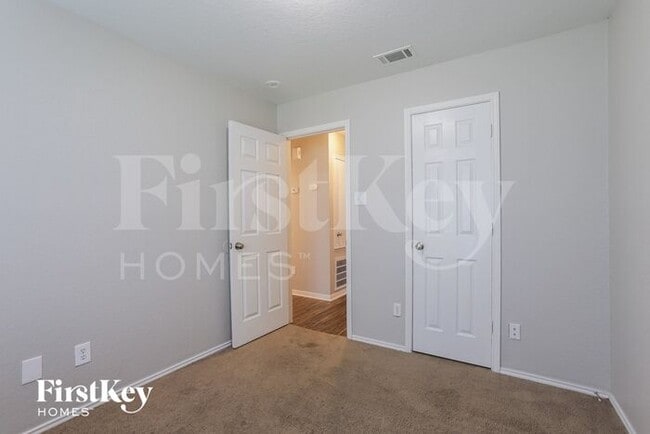 Building Photo - 5227 Roth Forest Ln