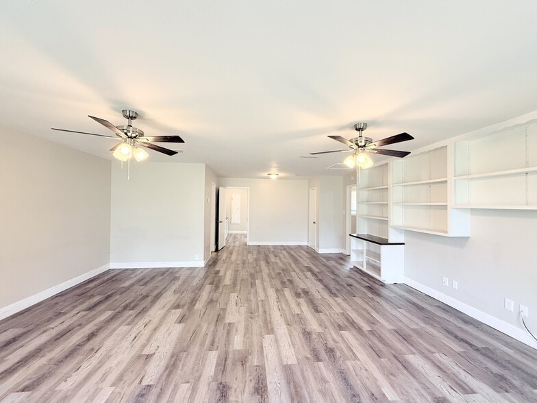 Building Photo - 4075 Old Bonham Rd