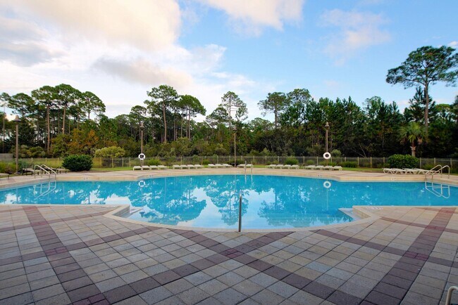 Building Photo - 399 Pin Oak Loop