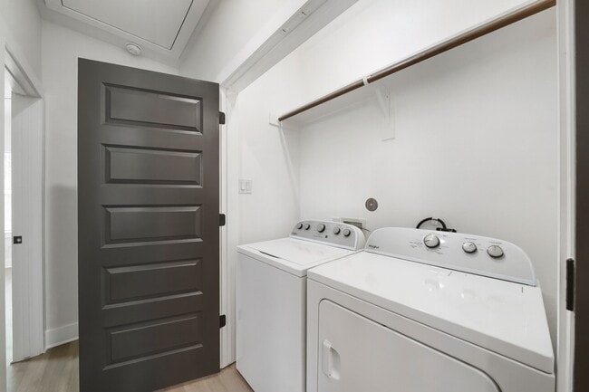 Building Photo - 8122 Double