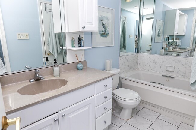 Building Photo - 12 Gull Cove