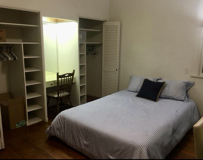 Queen size beds and two closets for most rooms - 2427 Calhoun St