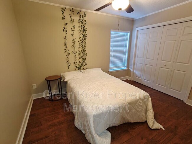 Building Photo - 1505 Majestic View Ln