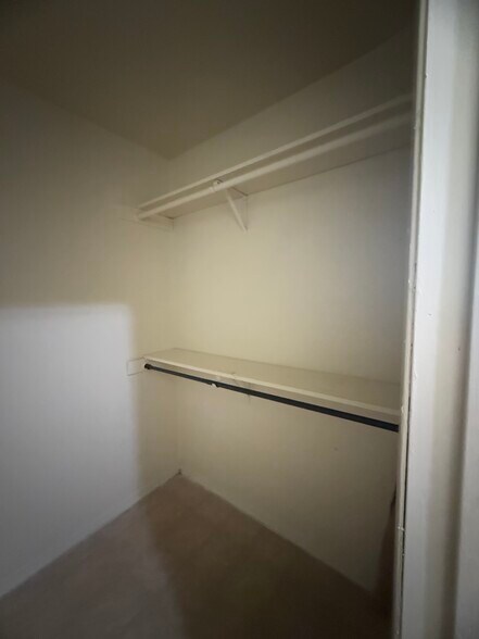 Building Photo - 3493 Country Club Rd