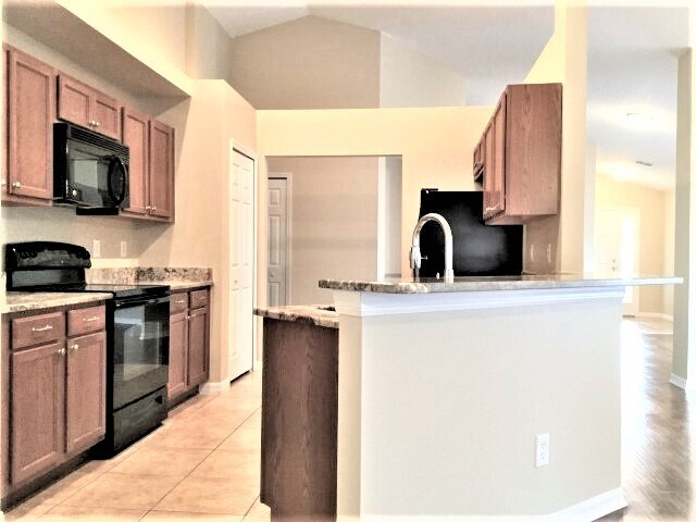 Building Photo - 107 Prairie Falcon Dr