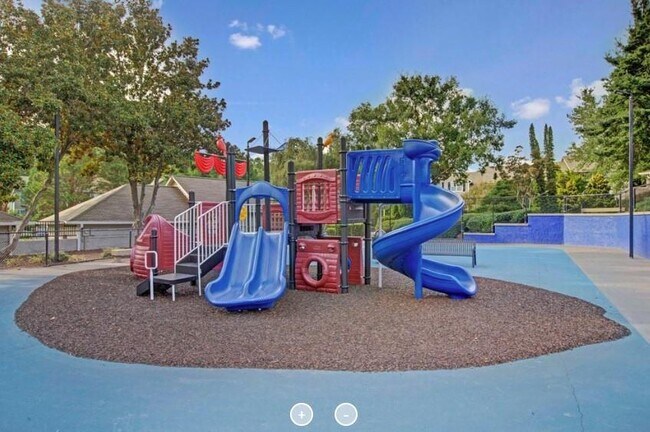 Building Photo - 7150 Peachtree Dunwoody Rd NE
