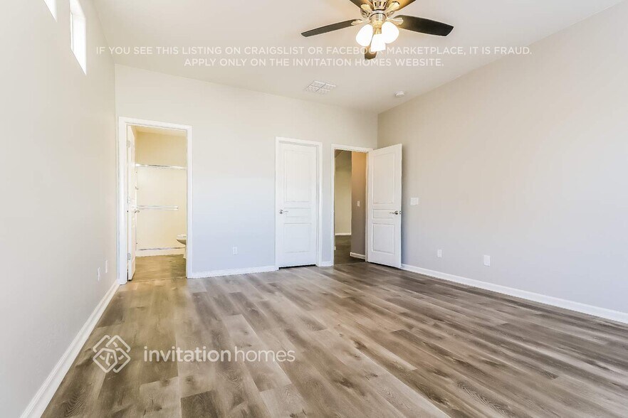 Building Photo - 43042 N Outer Banks Dr