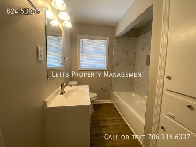 Building Photo - MOVE IN READY HOME in Desirable Neighborhood