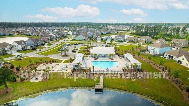 Building Photo - 640 Chigwell Springs Ln