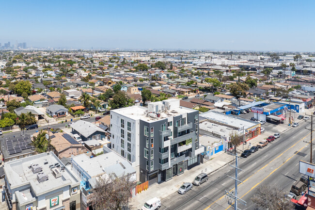 321-323 E Florence Ave - 321 E Florence Ave