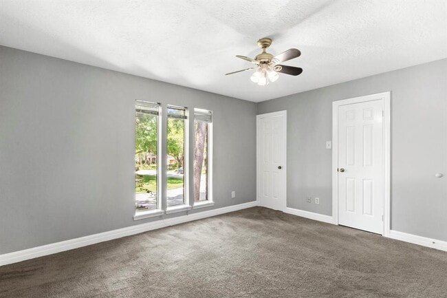 Building Photo - 18318 Mahogany Forest Dr