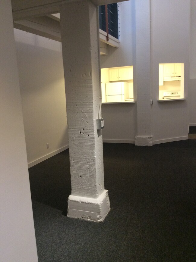 Building Photo - 601 Minnesota St