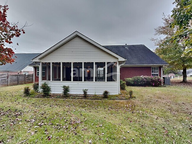 Building Photo - 18 Ludwick Ln