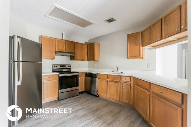 Building Photo - 6303 Beech Trail Dr