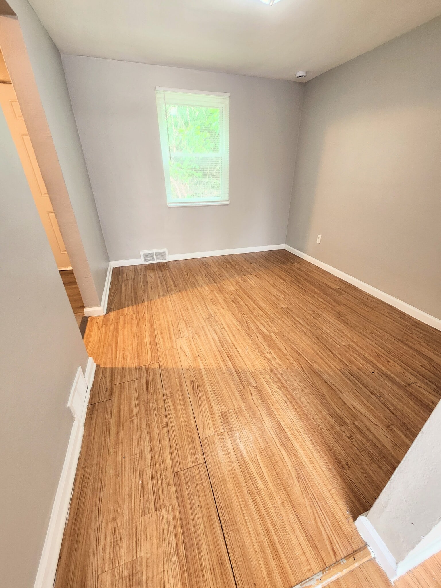 Building Photo - 459 Idlewood Rd