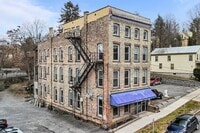 Building Photo - 318 E Seneca St