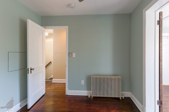 Building Photo - Light-Filled Two Bedroom Home in Hill East...