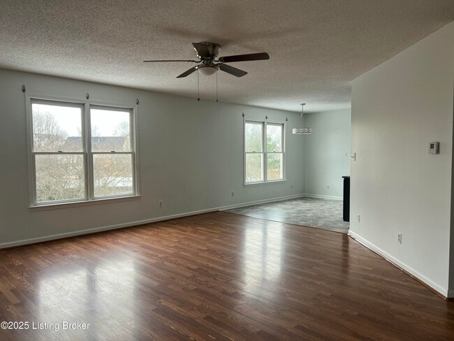 Building Photo - 47 N Country Dr