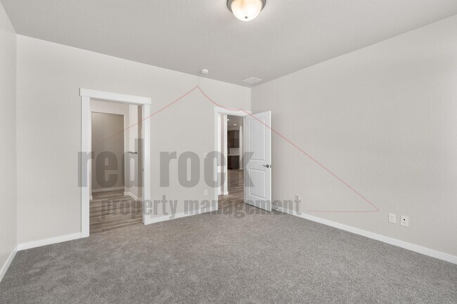 Building Photo - 1328 N Tschirley St