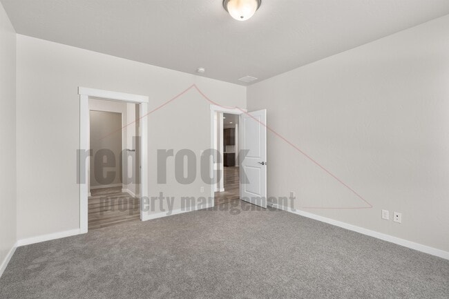 Building Photo - 1329 N Tschirley St