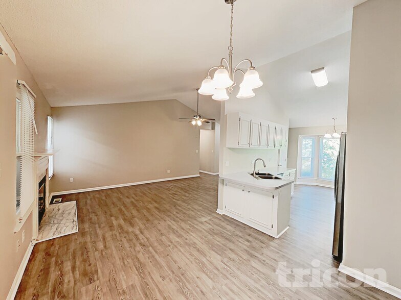 Building Photo - 3520 Lytham Pl